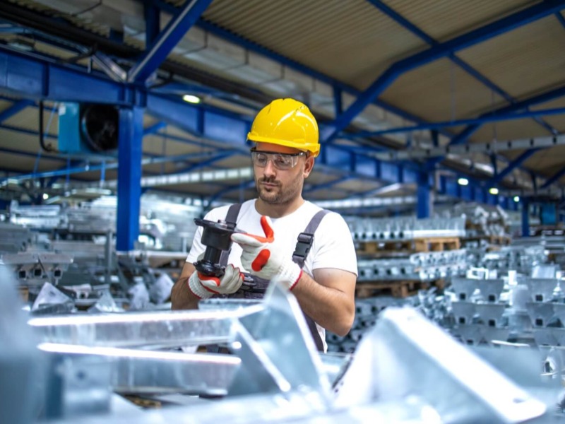 Best Practices für die Metallstanzindustrie: Herausforderungen meistern und Digitalisierungsziele mit der CS Software Solution erreichen