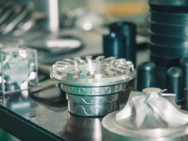 Einsatz von ERP in der Automobilzuliefer- und Elektronikmontageindustrie: Herausforderungen meistern und die Zukunft gestalten